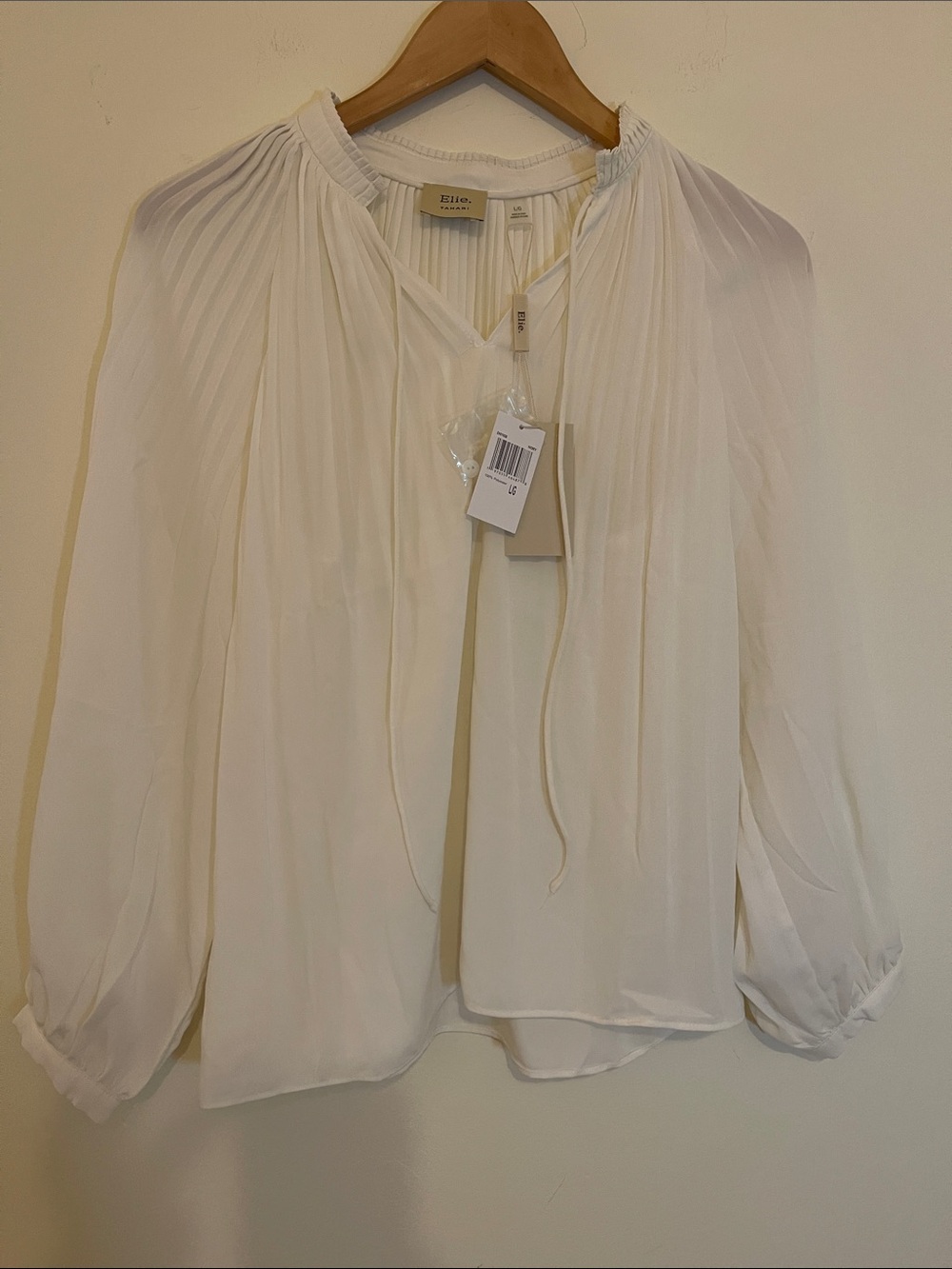 Elie Tahari Ivory Pleated Tie-Neck Blouse size L